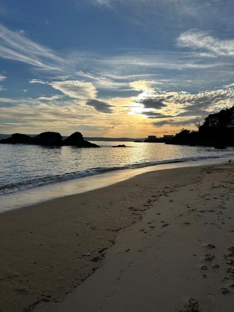 Atardecer en una playa de Galicia España